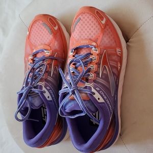 BROOKS TRANSCEND 2